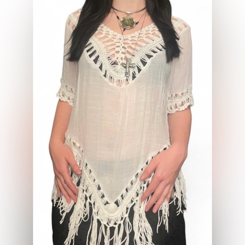 vivid white crotchet boho 70s inspired top with fringe